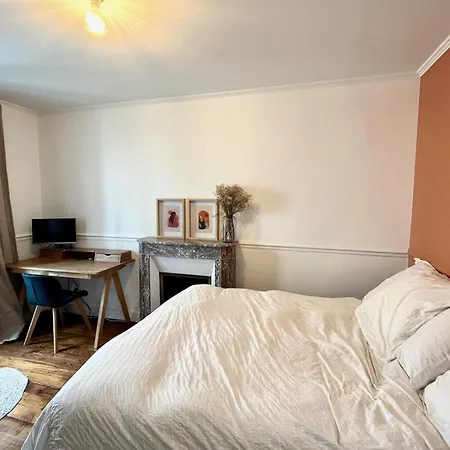 Cosy Bright Near Epinettes Paris